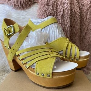 NWB FRYE AND CO GRETA WOVEN CLOG IN LIME, SIZE 8